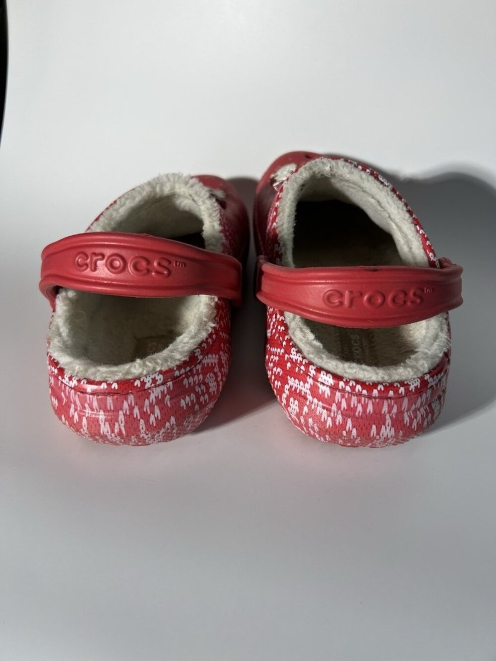 Women's Size 7 Crocs Lined Holiday Charm Clog Red/White w/Jibbitz Ugly Sweater - Picture 12 of 15